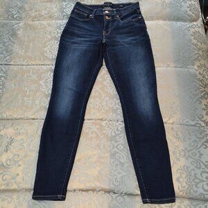 Lucky Brand Ava mid-rise super skinny dark wash blue jeans, EUC, size 6 regular